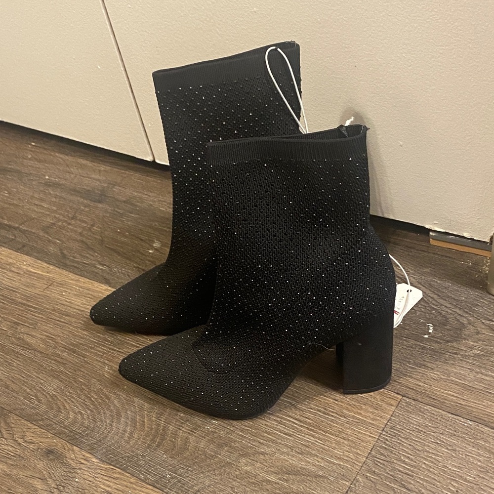 Elegant Black Ankle Boots